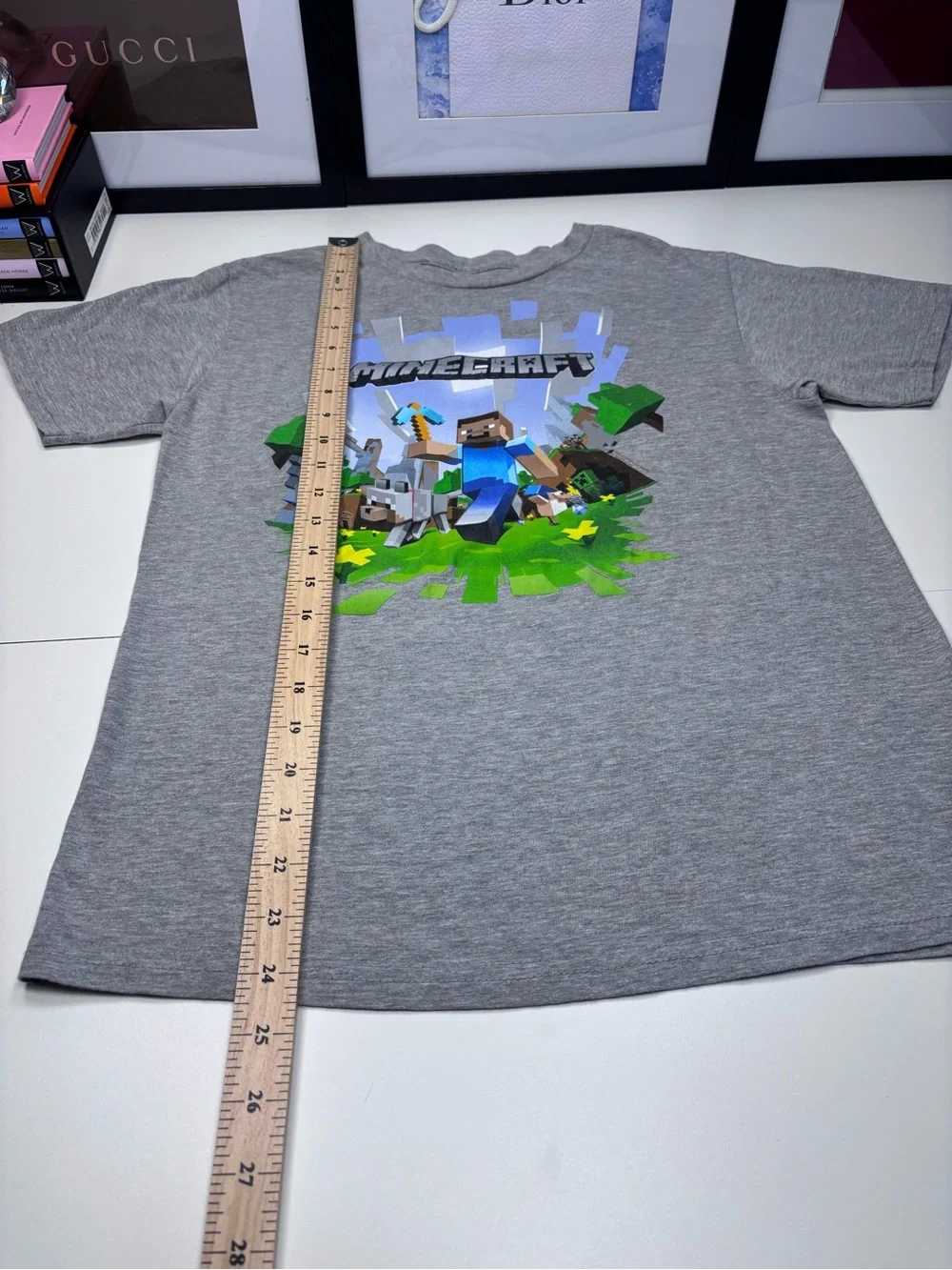 Official Minecraft Gray Graphic Kids T-Shirt EUC Youth Size XL Unisex Casual